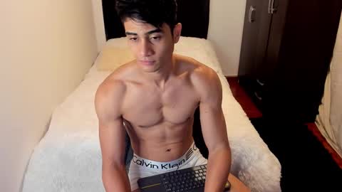 stylish men online show from September 18, 12:18 pm