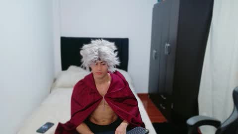 stylish men online show from November 1, 8:35 pm