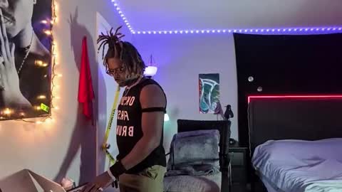 Snapshot of suavechocolatecity chatting on October 26, 1:35 pm Hot Chocolate online show from October 26, 1:35 pm