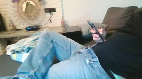 Snapshot of submissivguy chatting on February 22, 11:02 am submissivguy online show from February 22, 11:02 am