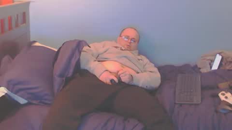Snapshot of subzero_2689 chatting on December 9, 3:40 am subzero online show from December 9, 3:40 am