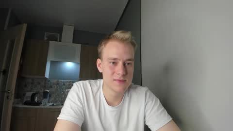 Snapshot of successful_kevin chatting on September 21, 8:20 pm Kevin online show from September 21, 8:20 pm