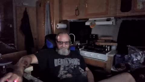 suckit135 online show from December 31, 5:11 am