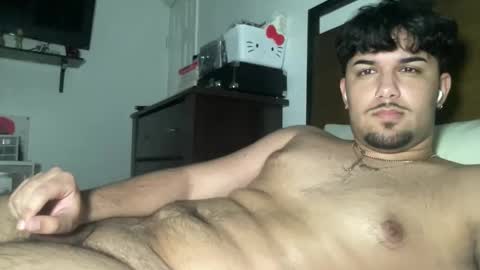 Snapshot of sugxr333xoxo chatting on March 11, 4:43 am john. online show from March 11, 4:43 am