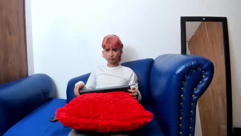LEO online show from October 14, 9:00 pm