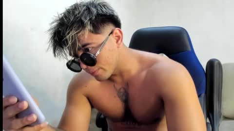 Snapshot of sukuna_hara chatting on October 24, 3:58 pm sukuna_hara online show from October 24, 3:58 pm