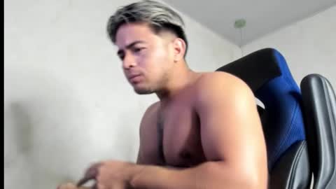 Snapshot of sukuna_hara chatting on October 29, 12:57 am sukuna_hara online show from October 29, 12:57 am