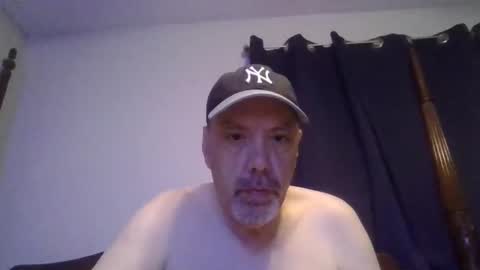Snapshot of sullydog48 chatting on October 7, 1:32 am Sully online show from October 7, 1:32 am