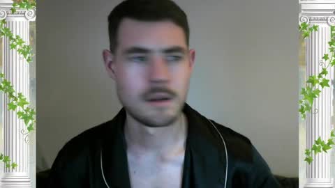 Snapshot of sultansgirls chatting on October 13, 3:01 am The Sultan online show from October 13, 3:01 am