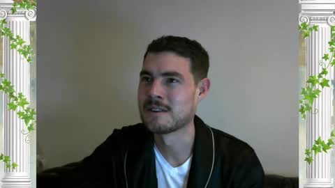 Snapshot of sultansgirls chatting on October 15, 3:03 am The Sultan online show from October 15, 3:03 am