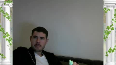 Snapshot of sultansgirls chatting on October 28, 12:24 am The Sultan online show from October 28, 12:24 am