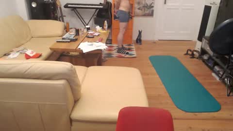 sunbeatshower online show from October 26, 4:03 am