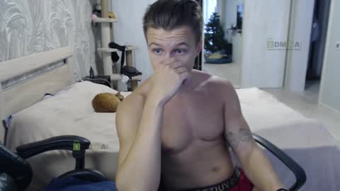 Snapshot of sunny1girl chatting on December 16, 7:15 am Alice and Sergey online show from December 16, 7:15 am