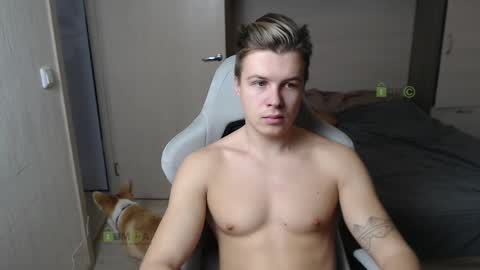 Snapshot of sunny1girl chatting on February 28, 7:05 am Alice and Sergey online show from February 28, 7:05 am