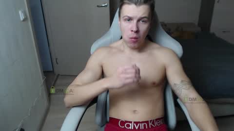 Snapshot of sunny1girl chatting on February 14, 7:59 am Alice and Sergey online show from February 14, 7:59 am