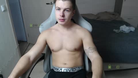 Snapshot of sunny1girl chatting on February 9, 9:26 am Alice and Sergey online show from February 9, 9:26 am