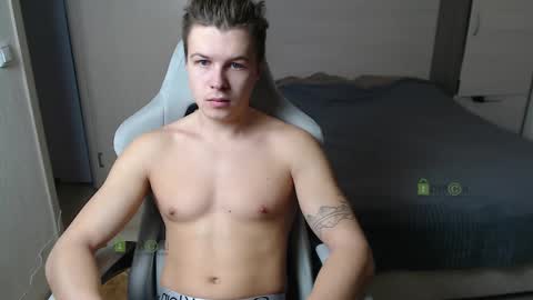 Snapshot of sunny1girl chatting on March 1, 5:53 am Alice and Sergey online show from March 1, 5:53 am