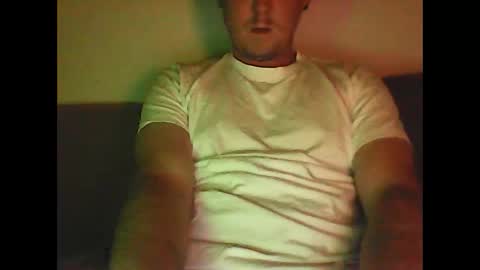 Snapshot of sunnygun0 chatting on December 23, 7:41 pm sunnygun0 online show from December 23, 7:41 pm