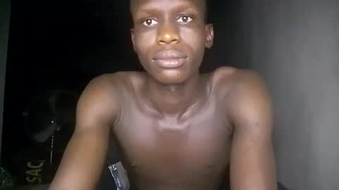 Snapshot of sunnyjohn447 chatting on February 11, 10:07 pm Sunnyblack2 online show from February 11, 10:07 pm
