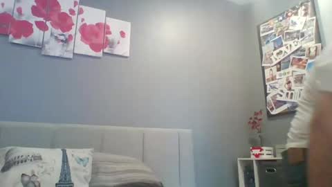 supernovarise online show from February 4, 6:27 pm