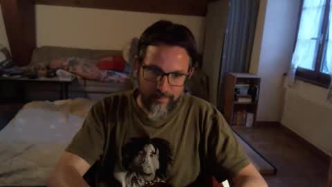 Snapshot of supersquirrel81 chatting on September 10, 5:55 pm supersquirrel81 online show from September 10, 5:55 pm