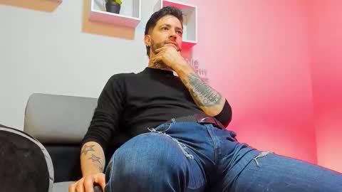 supreme_alpha_ online show from November 11, 4:17 am