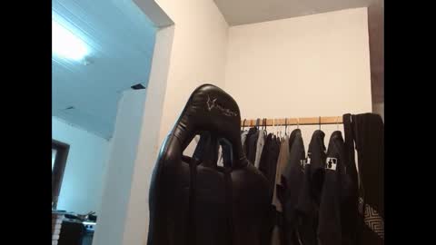 surfdog95 online show from October 28, 7:38 pm