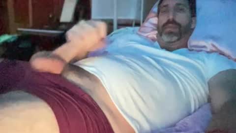 SurfGuy82 online show from November 20, 4:45 am