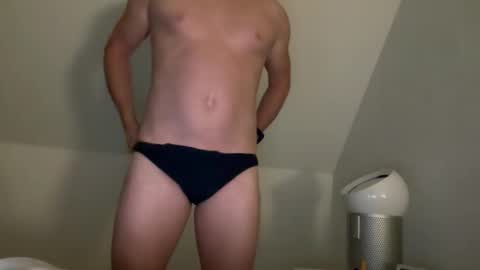 Snapshot of surfstar81 chatting on September 21, 6:41 pm surfstar81 online show from September 21, 6:41 pm