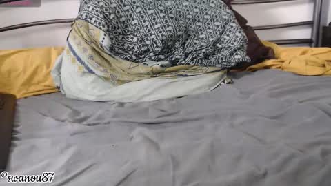 Snapshot of swanou87 chatting on October 21, 1:03 pm swanou87 online show from October 21, 1:03 pm