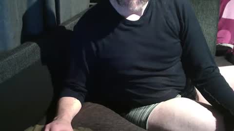 Snapshot of swartarn chatting on November 1, 1:09 am ArnSwart online show from November 1, 1:09 am