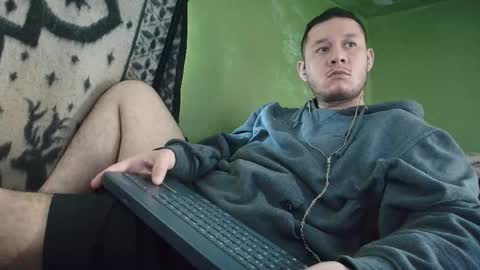 sweet_guy36 online show from October 17, 3:49 pm