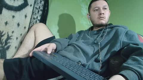 sweet_guy36 online show from October 19, 4:32 pm