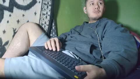 Snapshot of sweet_guy36 chatting on October 11, 3:10 am sweet_guy36 online show from October 11, 3:10 am
