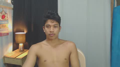 sweet_guyxx online show from January 7, 11:00 am