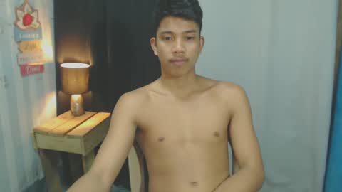 sweet_guyxx online show from January 30, 9:36 am