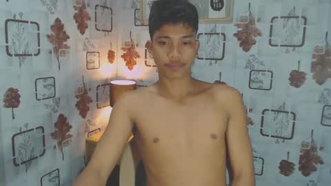 sweet_guyxx online show from February 22, 6:48 pm