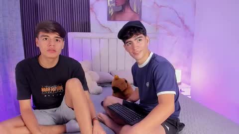 Snapshot of sweet_petter chatting on September 11, 1:21 pm Petter online show from September 11, 1:21 pm