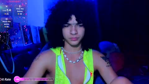 Snapshot of sweet_vond chatting on February 13, 3:29 am Steven independent model online show from February 13, 3:29 am