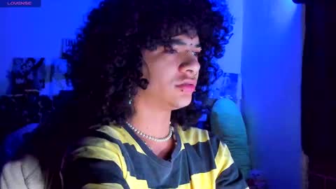 Snapshot of sweet_vond chatting on March 9, 4:16 am Steven independent model online show from March 9, 4:16 am