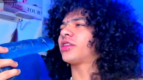 Snapshot of sweet_vond chatting on February 10, 4:47 pm Steven independent model online show from February 10, 4:47 pm