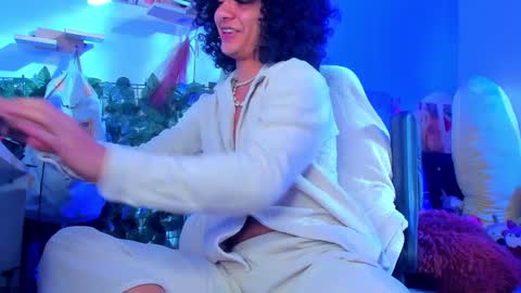 Snapshot of sweet_vond chatting on January 17, 9:21 pm Steven independent model online show from January 17, 9:21 pm