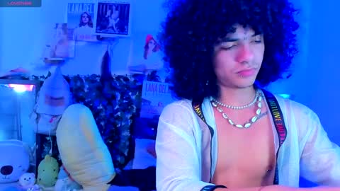 Snapshot of sweet_vond chatting on December 16, 7:10 pm Steven independent model online show from December 16, 7:10 pm