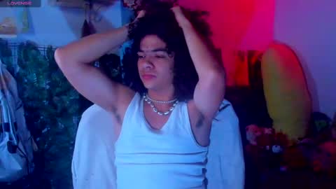Snapshot of sweet_vond chatting on March 3, 3:39 am Steven independent model online show from March 3, 3:39 am