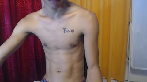 Snapshot of sweetbigcockz chatting on October 13, 6:58 pm sweetbigcockz online show from October 13, 6:58 pm