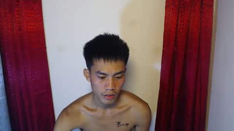 Snapshot of sweetbigcockz chatting on October 6, 5:56 am sweetbigcockz online show from October 6, 5:56 am