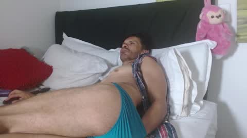 Snapshot of sweetday_19 chatting on October 30, 2:02 am sweetday_19 online show from October 30, 2:02 am