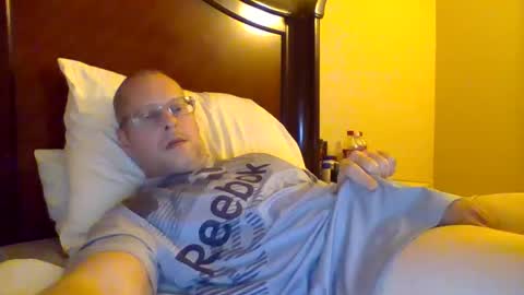 Snapshot of sweetg233 chatting on February 7, 5:20 am sweetg233 online show from February 7, 5:20 am