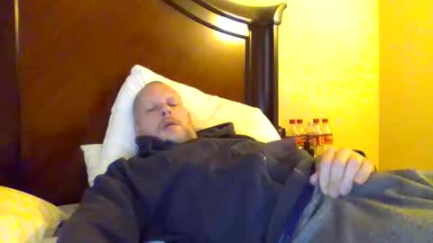 Snapshot of sweetg233 chatting on January 24, 4:17 pm sweetg233 online show from January 24, 4:17 pm