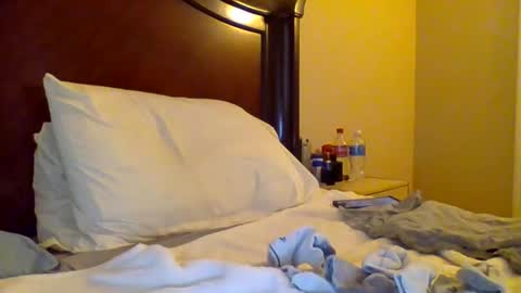 Snapshot of sweetg233 chatting on December 30, 6:27 pm sweetg233 online show from December 30, 6:27 pm